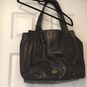 Black leather fossil tote - great condition